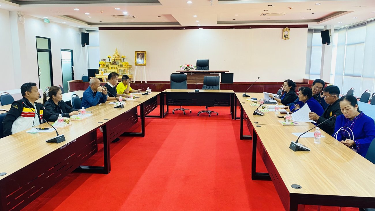 วันพุธที่ 21 มกราคม 2569 นางรัตนาภรณ์ คงพราหมณ์ นายกเทศมนตรีตำบลเรณูนคร ร่วมประชุมคณะกรรมการตัดสินการประเมินชุมชน ตามโครงการเรณูนครเมืองน่าอยู่ ประจำปี 2569 ณ ห้องประชุมรัตนโกมลมงคลเขต ชั้น 3 สำนักงานเทศบาลตำบลเรณูนคร