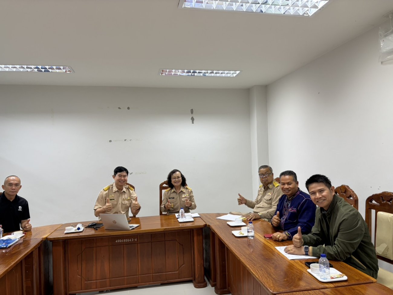 วันจันทร์ที่ 20 เมษายน 2569 นายปวเรศ ดำรงภคภากร ผู้จัดการการประปาส่วนภูมิภาค สาขาธาตุพนม ได้เข้าปรึกษาหารือแนวทางแก้ไข้ปัญหาน้ำประปาในเขตเทศบาลตำบลเรณูนคร ร่วมกับนางรัตนาภรณ์ คงพราหมณ์ นายกเทศมนตรีตำบลเรณูนคร พร้อมนายนิวชน บัวสาย รองนายกเทศมนตรีตำบลเรณูนคร ว่าที่ร้อยเอก ธนาวุฒิ ศรีอินทร์ รองปลัด รก.แทน ปลัดเทศบาล และนายระพีพัฒน์ มหาโคตร ผู้ทรงคุณวุฒิฯ ณ ห้องประชุมเทศบาลตำบลเรณูนคร ชั้น 2 อำเภอเรณูนคร จังหวัดนครพนม